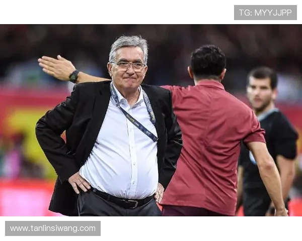 伊万谈教练压力:舆论与球迷是职业挑战,无法承受者不适合执教 伊万谈教练压力:舆论与球迷是职业挑战,无法承受者不适合执教