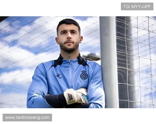 埃里克加西亚训练佩戴面具霍安加西亚国际比赛日后重返球队